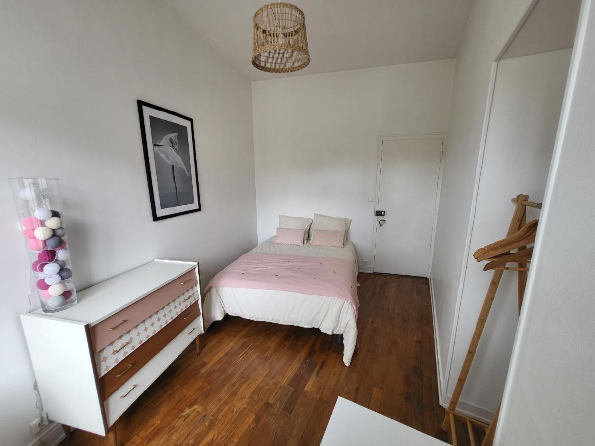 Le P'Tit Nid Apartment Parthenay Exterior photo